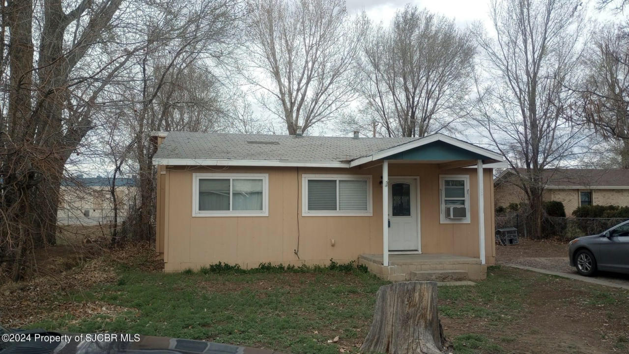 108 E PINE AVE, BLOOMFIELD, NM 87413, photo 1 of 17